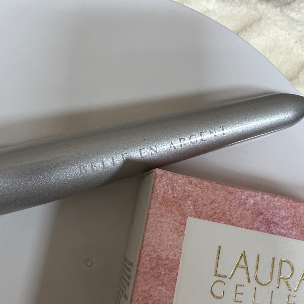 Laura Geller Baked Marbleized Blush in Ethereal Rose. With brush. - Picture 9 of 9